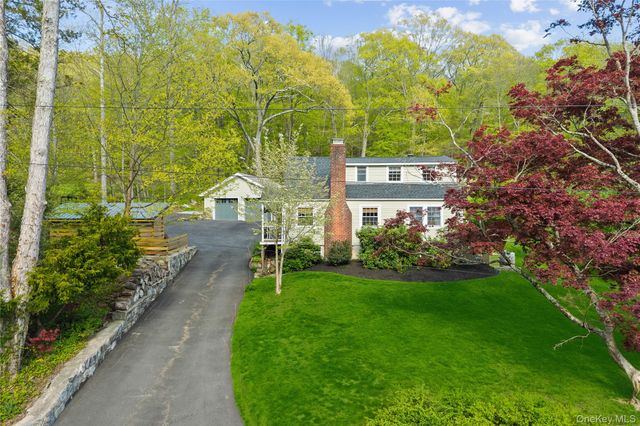 30 Smokey Hollow Court, Carmel, NY 10512