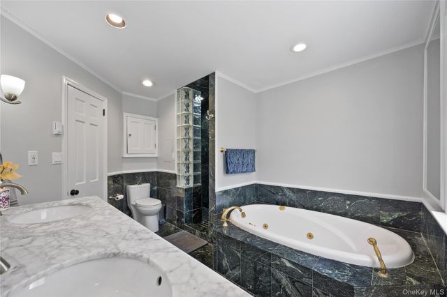 30 Smokey Hollow Court, Carmel, NY 10512