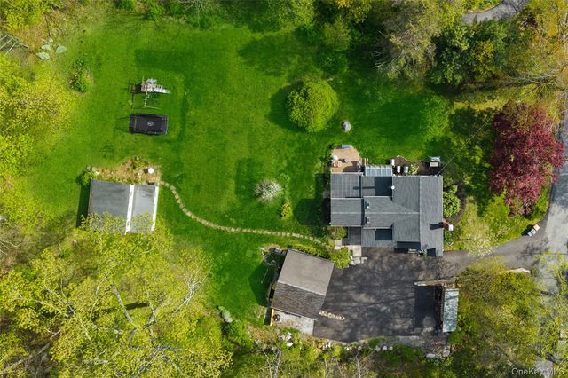 30 Smokey Hollow Court, Carmel, NY 10512