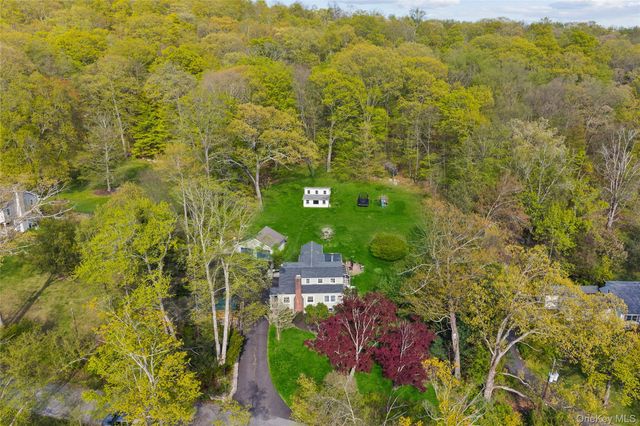 30 Smokey Hollow Court, Carmel, NY 10512