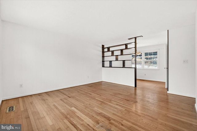 10009 YORK DR, Ijamsville, MD 21754