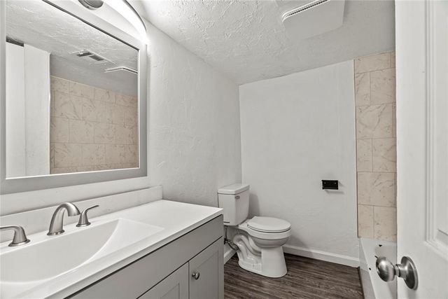 223 E Juniper Lane, Mustang, OK 73064