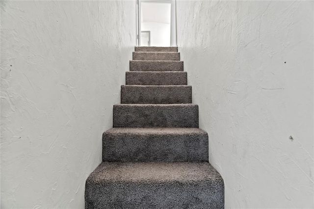 223 E Juniper Lane, Mustang, OK 73064