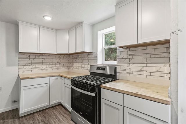 223 E Juniper Lane, Mustang, OK 73064