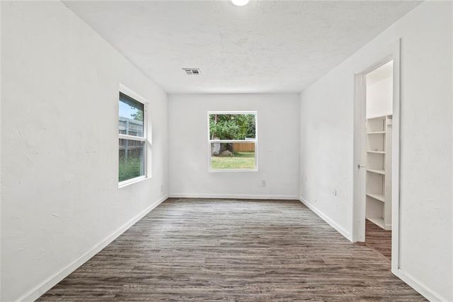 223 E Juniper Lane, Mustang, OK 73064