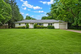 685 Village Lane, Mattituck, NY 11952