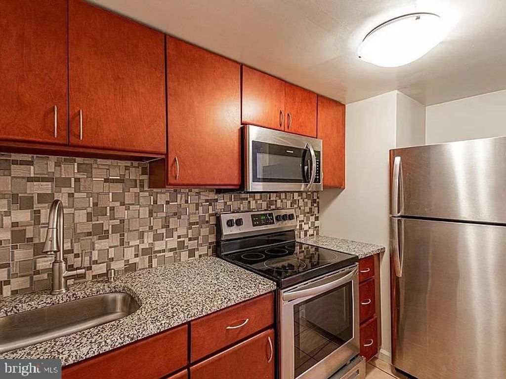 1324 LOCUST ST #207, Philadelphia, PA 19107 — photo 3