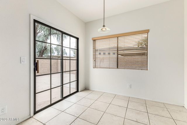 2045 N SUNSET Drive, Chandler, AZ 85225