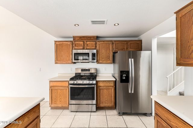 2045 N SUNSET Drive, Chandler, AZ 85225