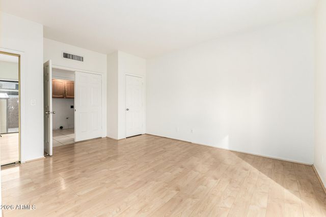 2045 N SUNSET Drive, Chandler, AZ 85225