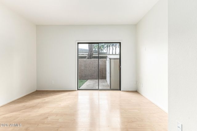 2045 N SUNSET Drive, Chandler, AZ 85225