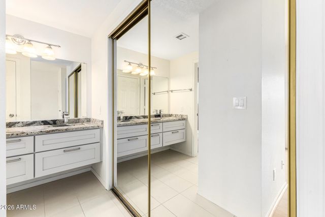 2045 N SUNSET Drive, Chandler, AZ 85225