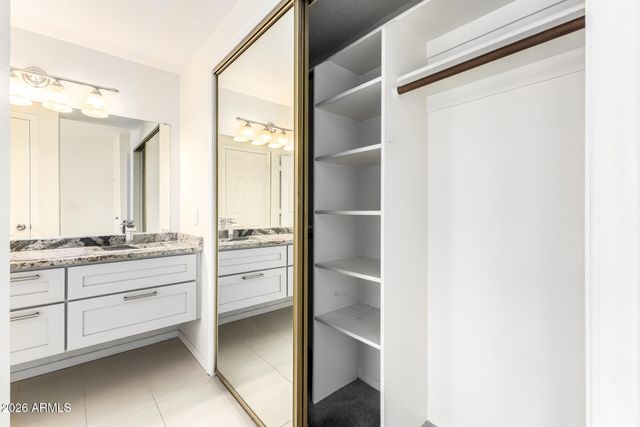 2045 N SUNSET Drive, Chandler, AZ 85225