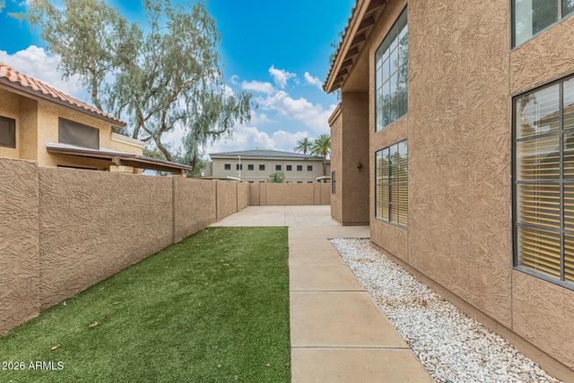 2045 N SUNSET Drive, Chandler, AZ 85225