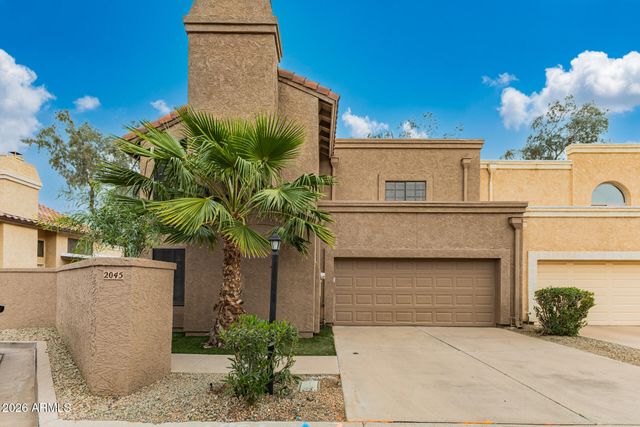2045 N SUNSET Drive, Chandler, AZ 85225