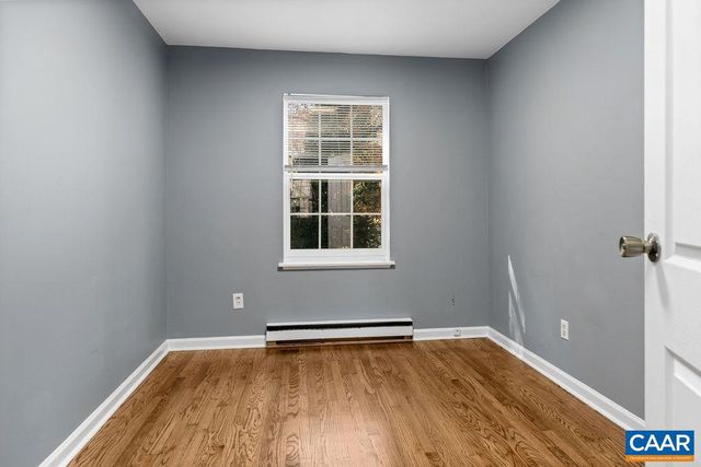 904 ROCK CREEK DR, Charlottesville, VA 22903