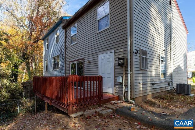 904 ROCK CREEK DR, Charlottesville, VA 22903