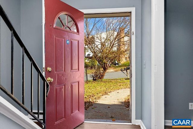 904 ROCK CREEK DR, Charlottesville, VA 22903