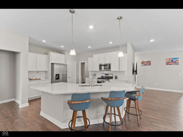 9073 Lieven Street, Avon, IN 46234