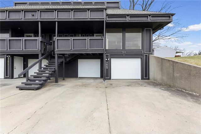 7449 Ann Avenue, Kansas City, KS 66112