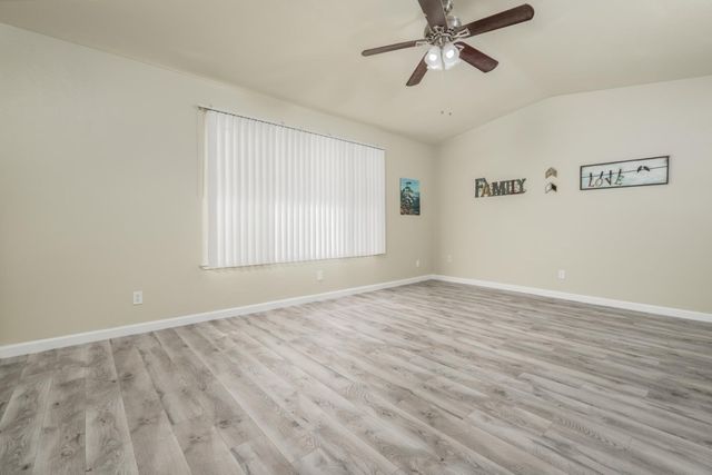 9244 Rogers Rd, Sacramento, CA 95829