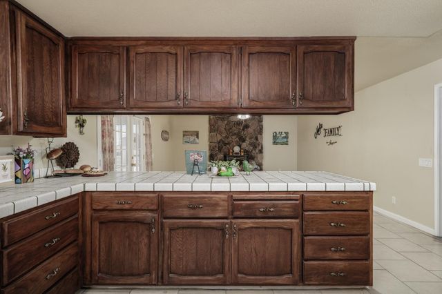 9244 Rogers Rd, Sacramento, CA 95829