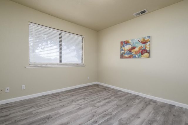 9244 Rogers Rd, Sacramento, CA 95829