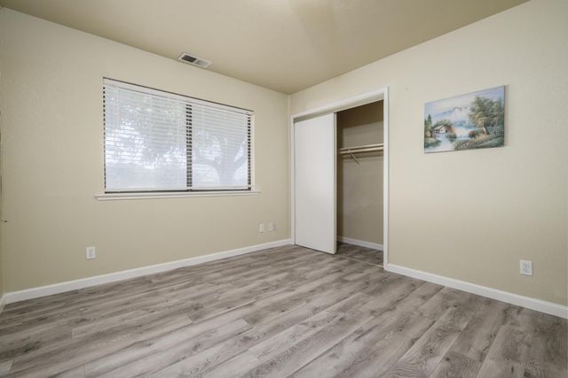 9244 Rogers Rd, Sacramento, CA 95829