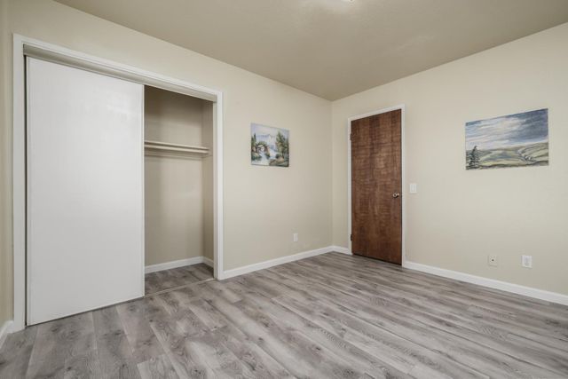 9244 Rogers Rd, Sacramento, CA 95829