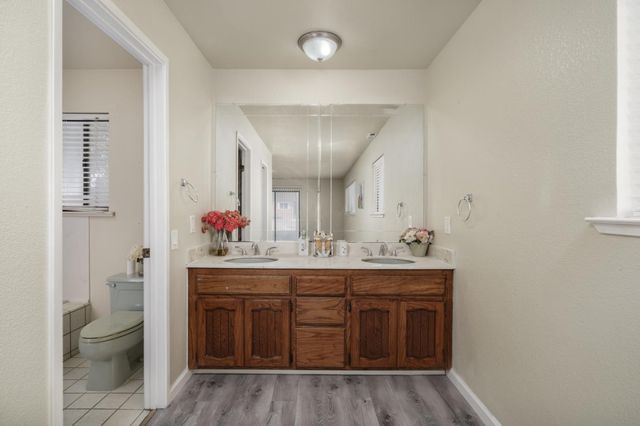 9244 Rogers Rd, Sacramento, CA 95829