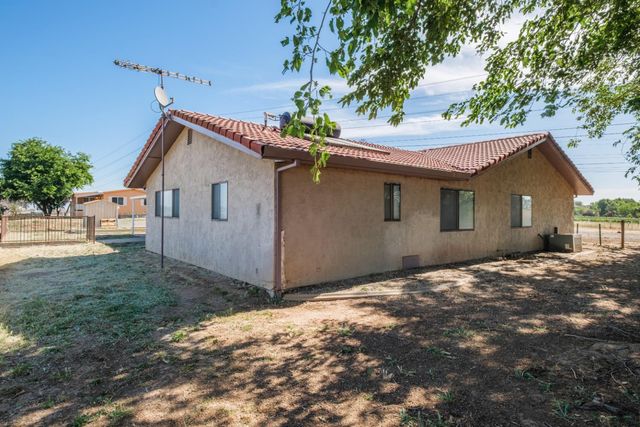 9244 Rogers Rd, Sacramento, CA 95829