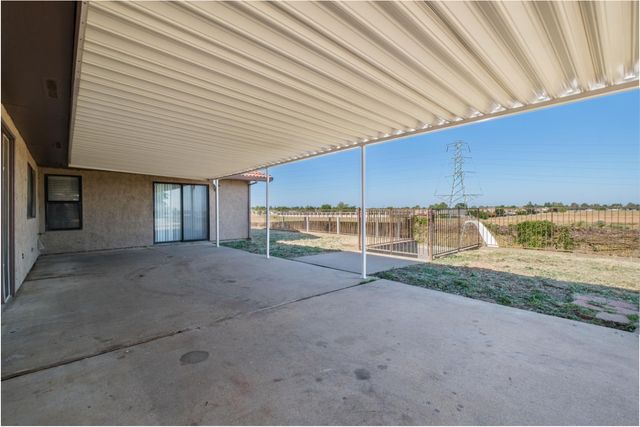 9244 Rogers Rd, Sacramento, CA 95829