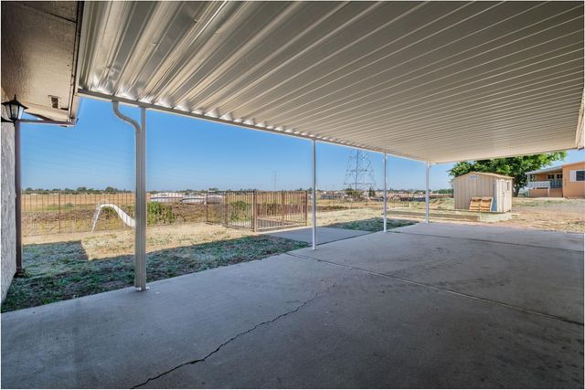 9244 Rogers Rd, Sacramento, CA 95829