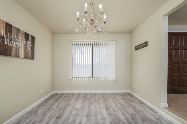 9244 Rogers Rd, Sacramento, CA 95829