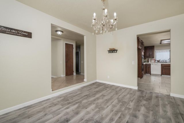9244 Rogers Rd, Sacramento, CA 95829
