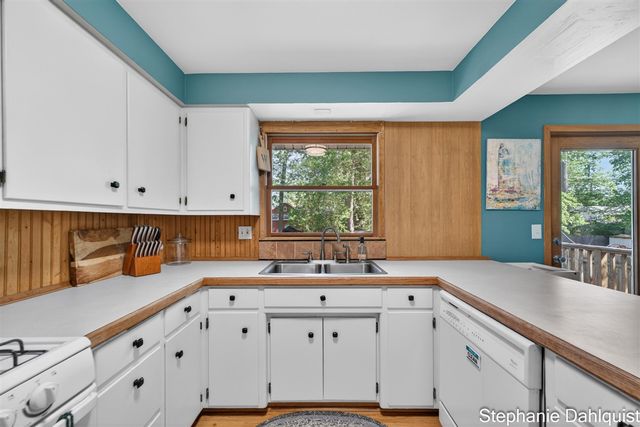 1784 Leif Avenue, Muskegon, MI 49441
