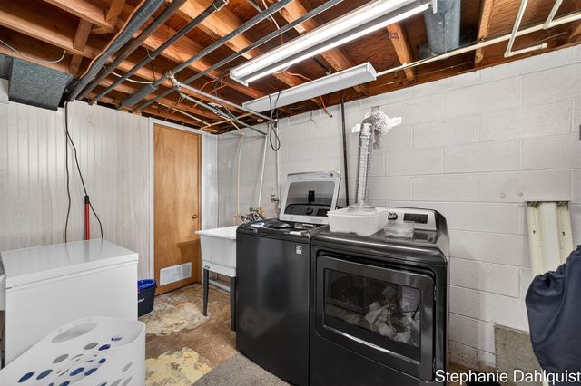 1784 Leif Avenue, Muskegon, MI 49441