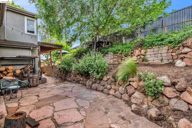 10 Kali Ct, Oakley, CA 94561