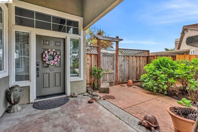 10 Kali Ct, Oakley, CA 94561