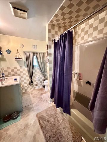 9 Cross Street, Auburn, NY 13021