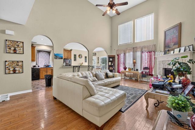 1411 Chateau Lane, Mansfield, TX 76063