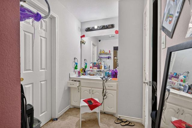 1411 Chateau Lane, Mansfield, TX 76063