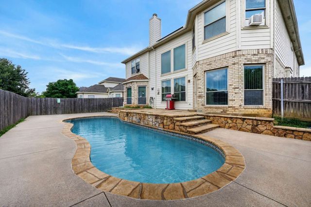 1411 Chateau Lane, Mansfield, TX 76063