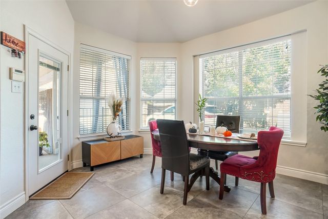 6908 Winthorp Drive, Arlington, TX 76001