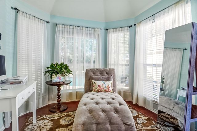 6908 Winthorp Drive, Arlington, TX 76001