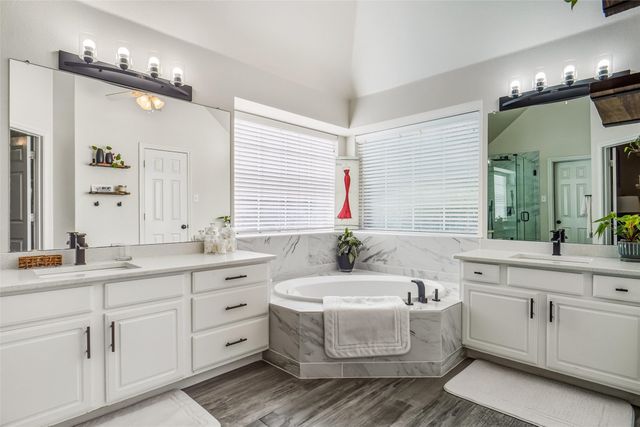 6908 Winthorp Drive, Arlington, TX 76001