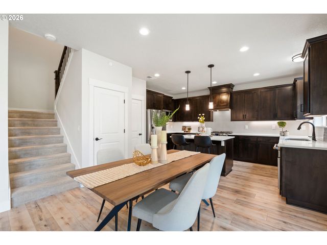 13897 Se PIPER CUB Way, Milwaukie, OR 97267
