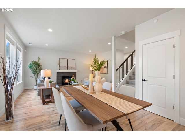 13897 Se PIPER CUB Way, Milwaukie, OR 97267