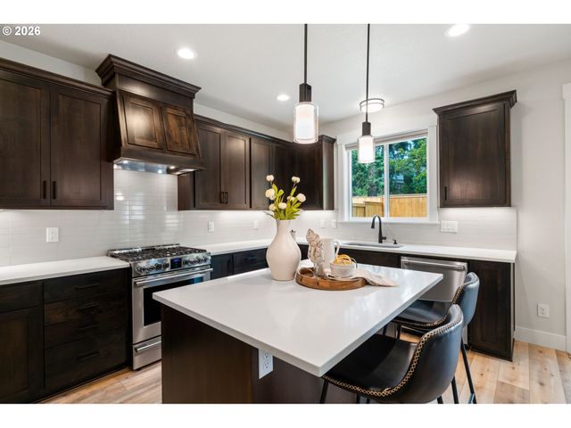 13897 Se PIPER CUB Way, Milwaukie, OR 97267