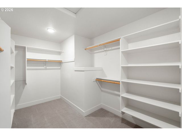 13897 Se PIPER CUB Way, Milwaukie, OR 97267